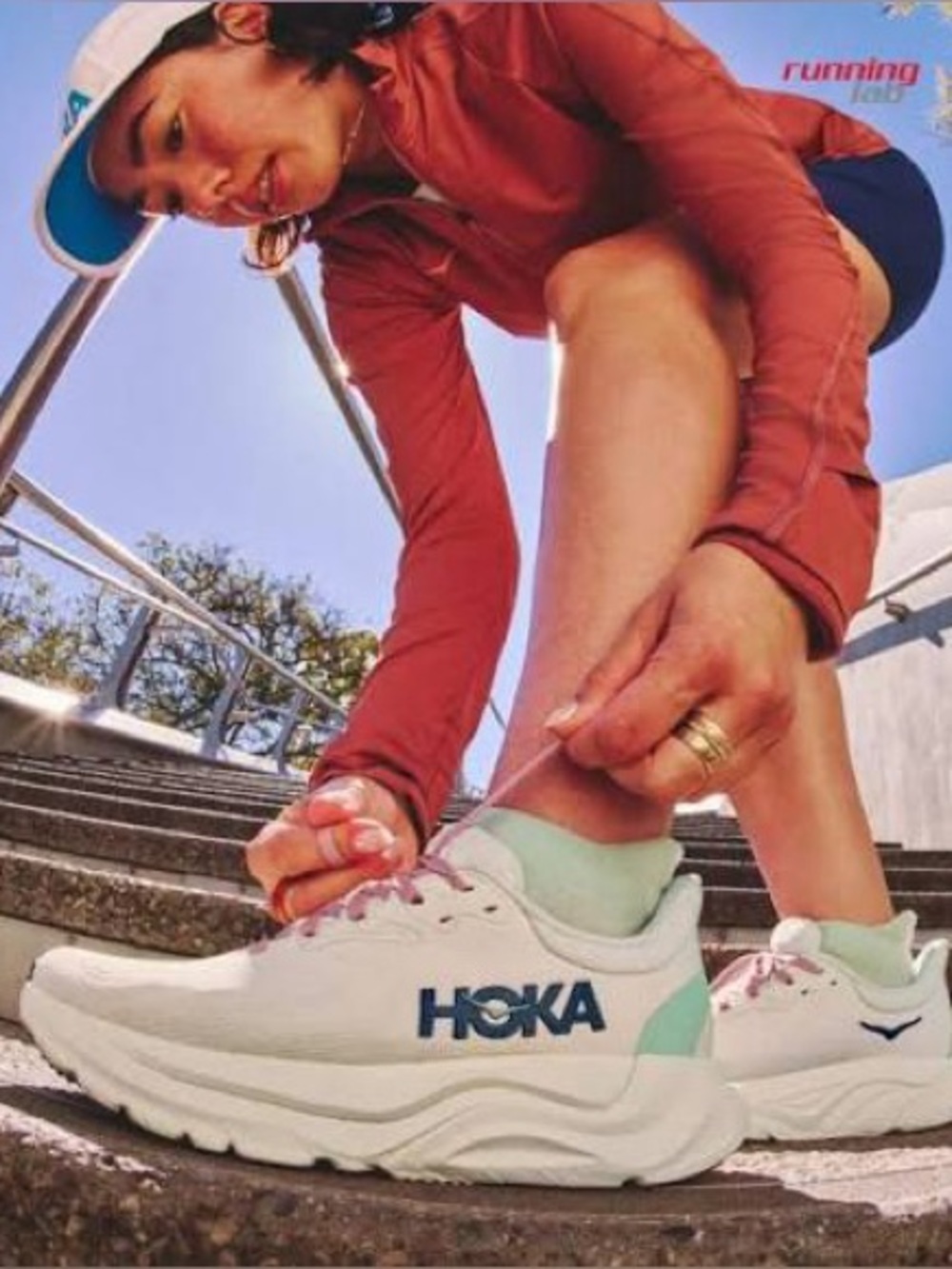 Hoka Arahi 8 Running Sneakers - Picture 2 of 11